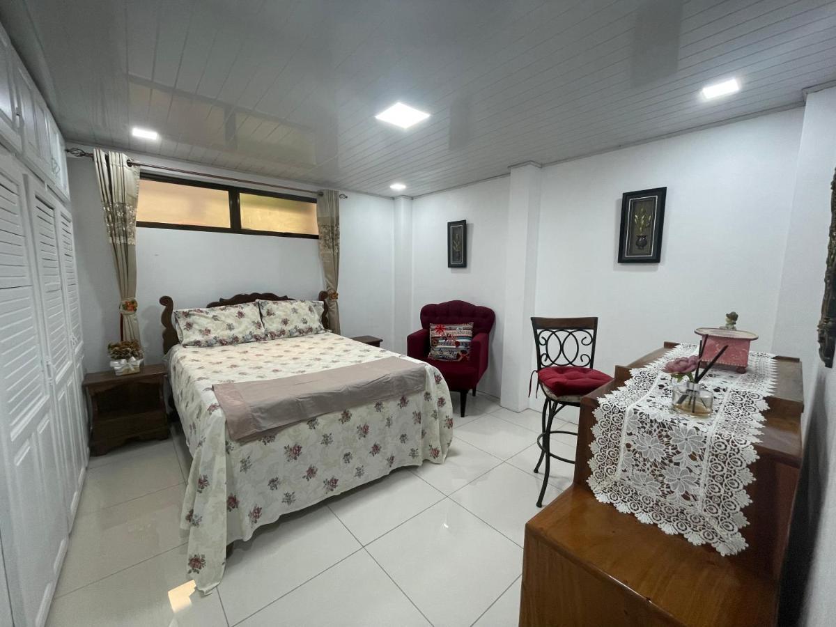알라후엘라 Alicia'S Place 10 Min From Airport 아파트 외부 사진